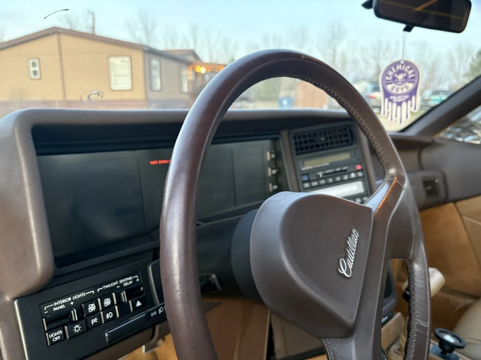 1989 Cadillac Allante - Image 15 of 21