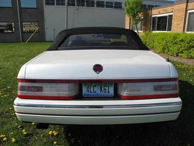 1989 Cadillac Allante - Image 7 of 15