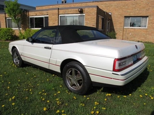 1989 Cadillac Allante - Image 8 of 15