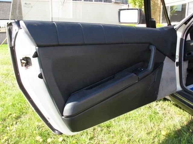 1989 Cadillac Allante - Image 15 of 15