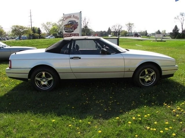 1989 Cadillac Allante - Image 5 of 15