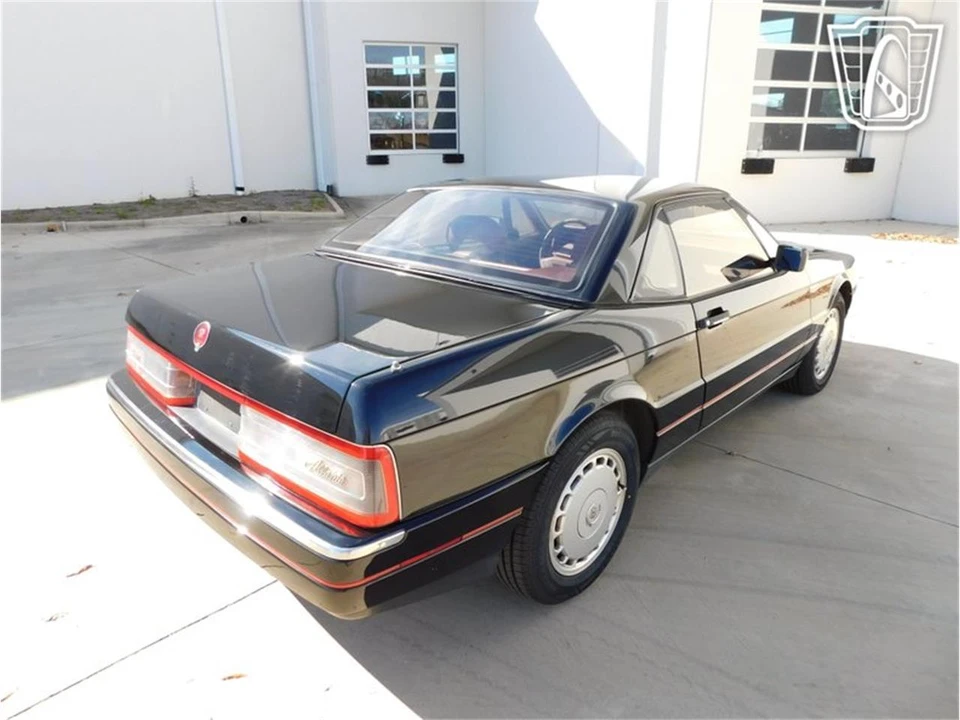 1989 Cadillac Allante - Image 26 of 31