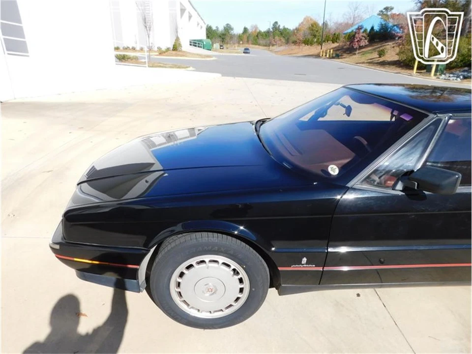 1989 Cadillac Allante - Image 11 of 31