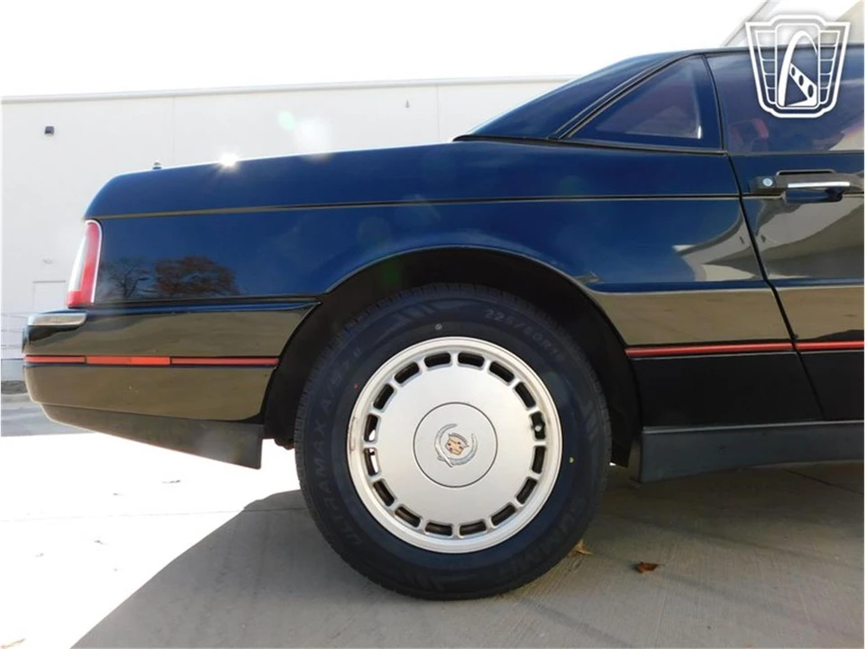 1989 Cadillac Allante - Image 27 of 31