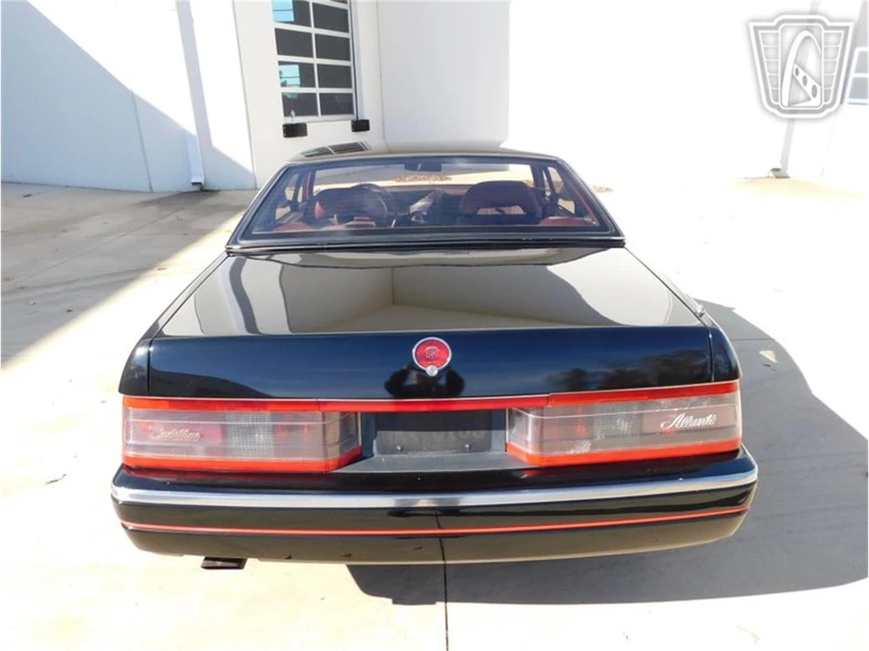 1989 Cadillac Allante - Image 23 of 31