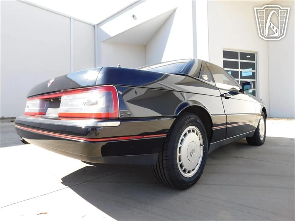 1989 Cadillac Allante - Image 24 of 31
