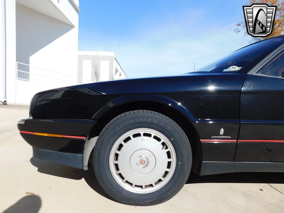 1989 Cadillac Allante - Image 7 of 12