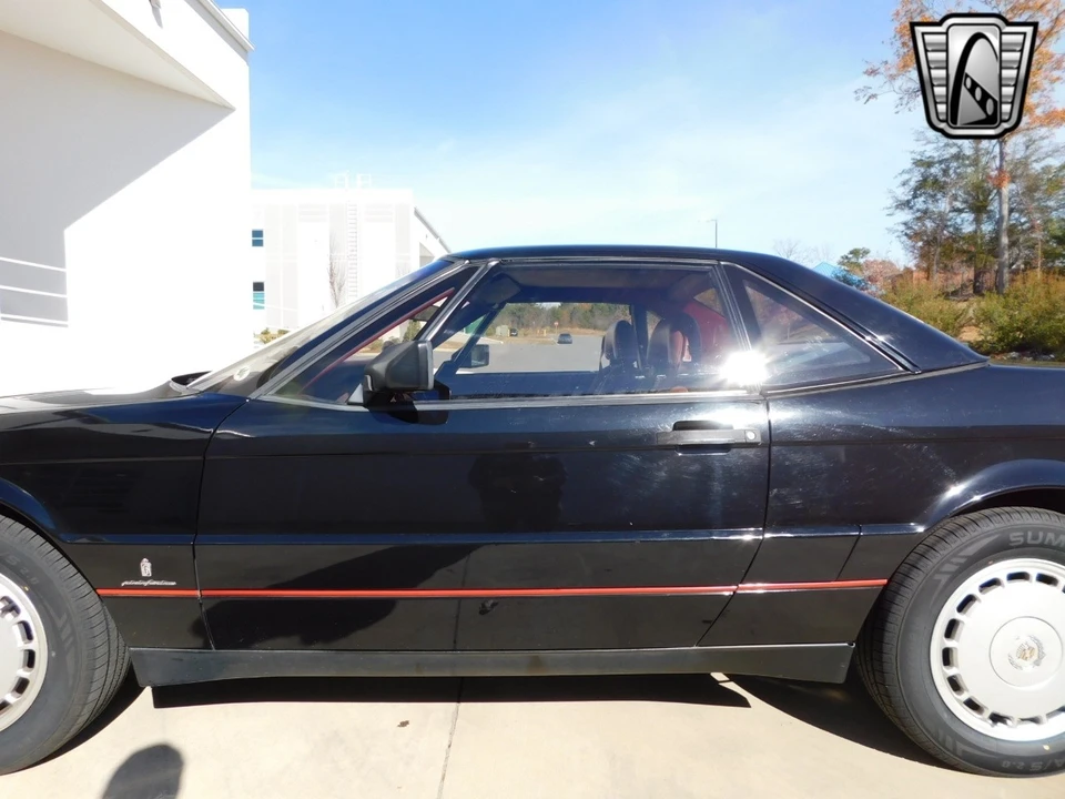 1989 Cadillac Allante - Image 8 of 12