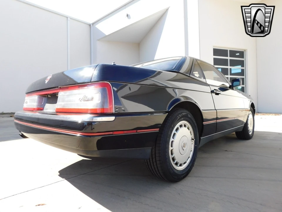 1989 Cadillac Allante - Image 12 of 12