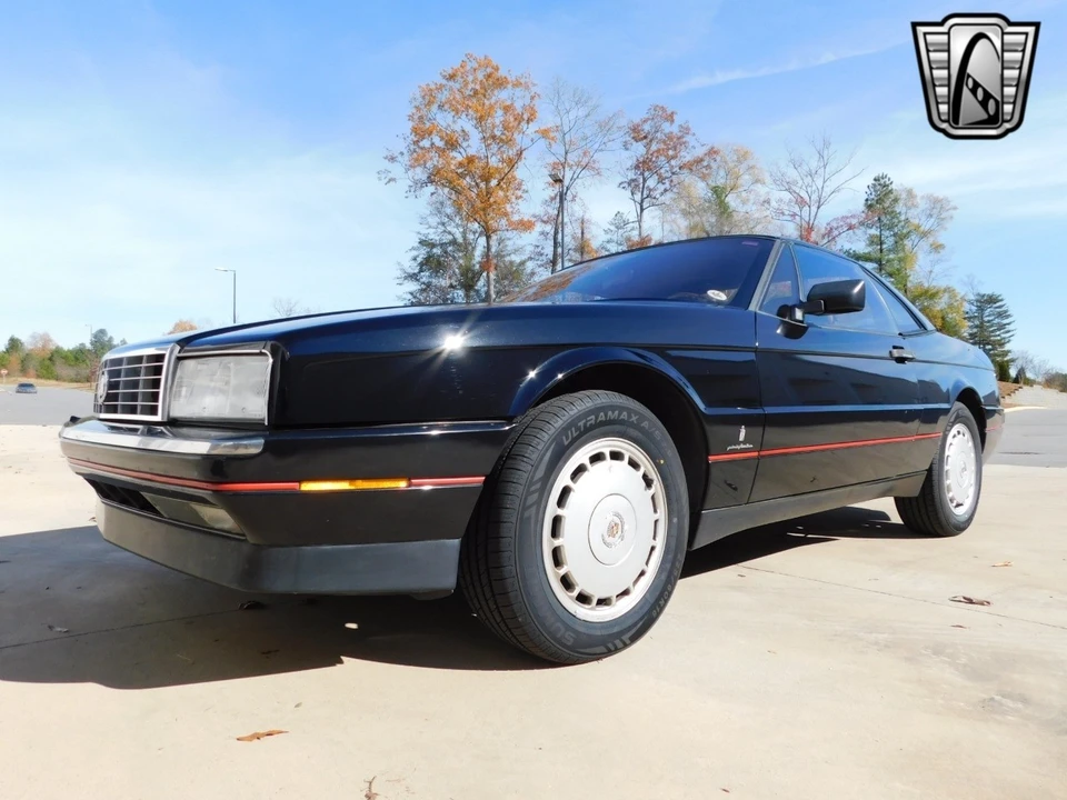 1989 Cadillac Allante - Image 5 of 12