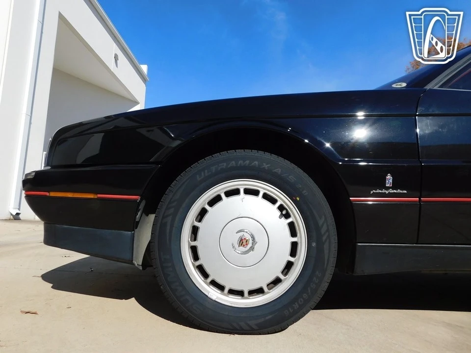 1989 Cadillac Allante - Image 11 of 12