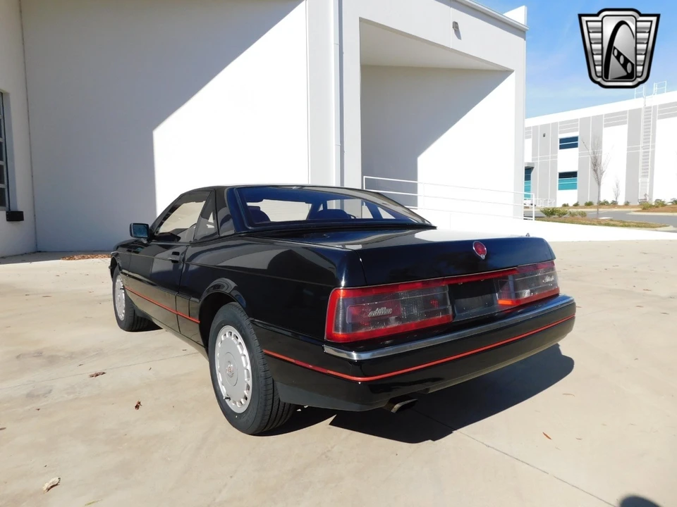 1989 Cadillac Allante - Image 10 of 12