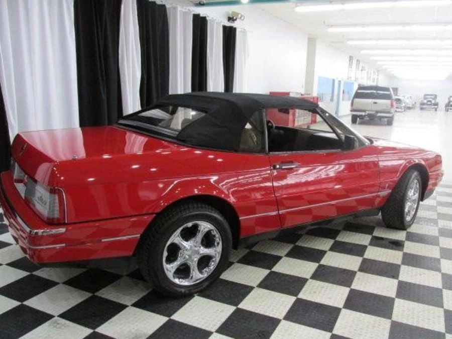 1989 Cadillac Allante - Image 2 of 8