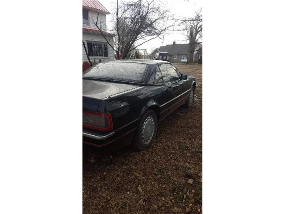 1989 Cadillac Allante - Image 11 of 16