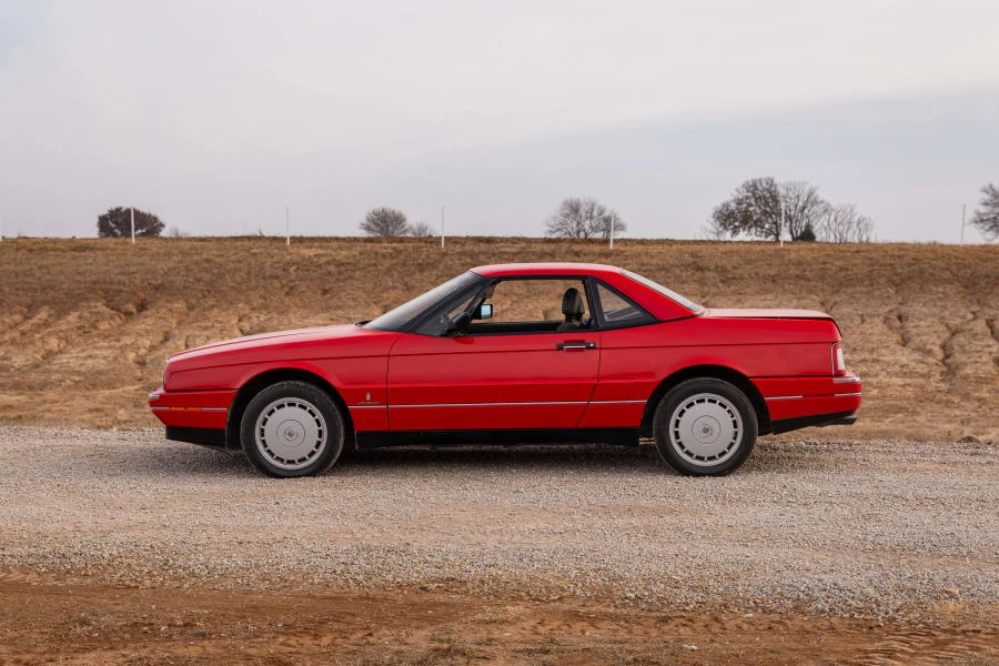 1989 Cadillac Allante - Image 8 of 15