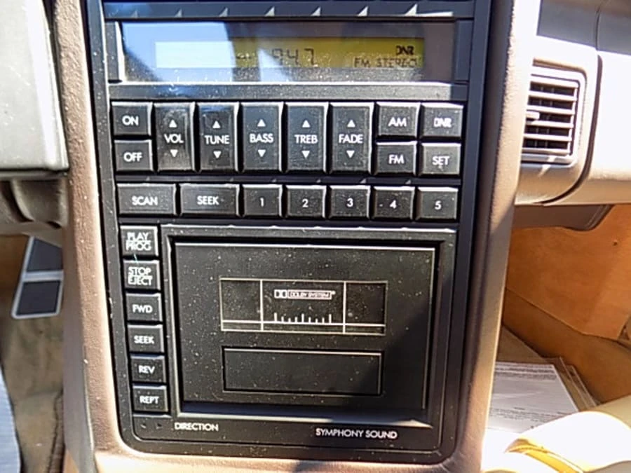 1989 Cadillac Allante - Image 5 of 12