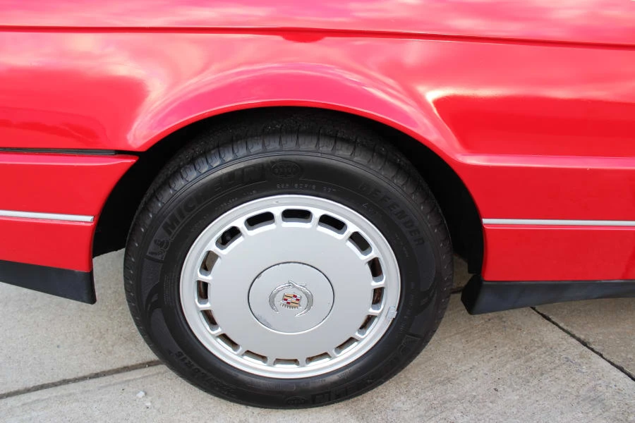 1989 Cadillac Allante - Image 14 of 24