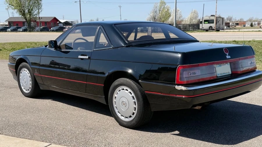1989 Cadillac Allante - Image 2 of 9