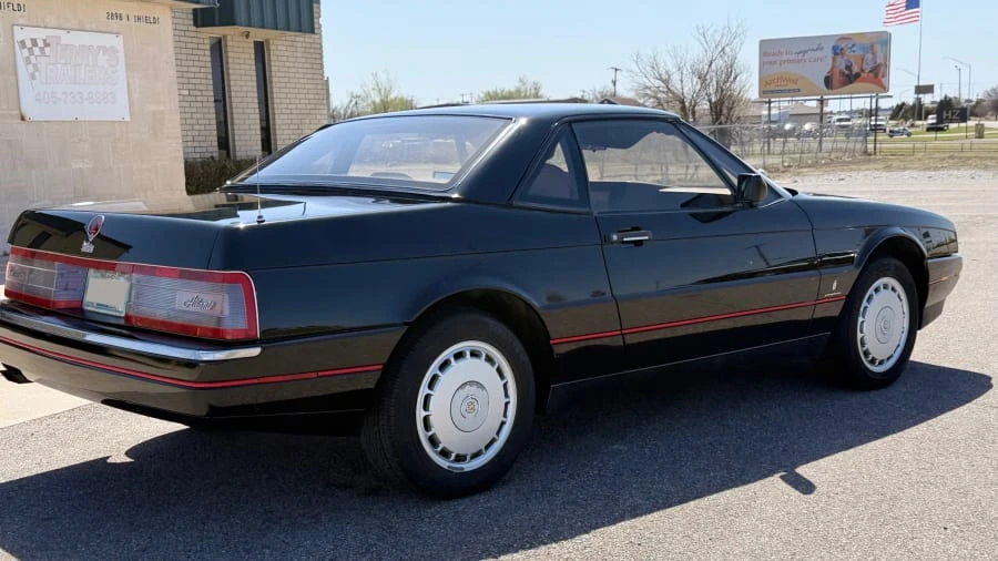1989 Cadillac Allante - Image 6 of 9
