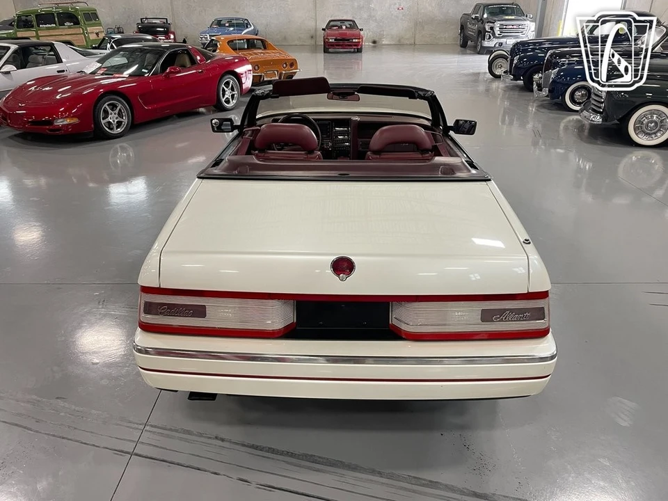 1989 Cadillac Allante - Image 10 of 12