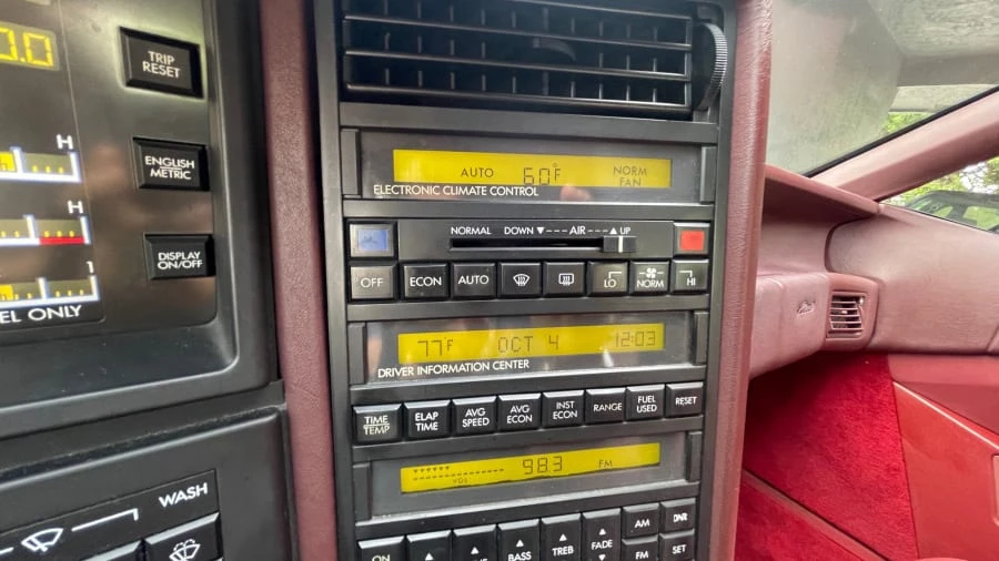 1989 Cadillac Allante - Image 8 of 26