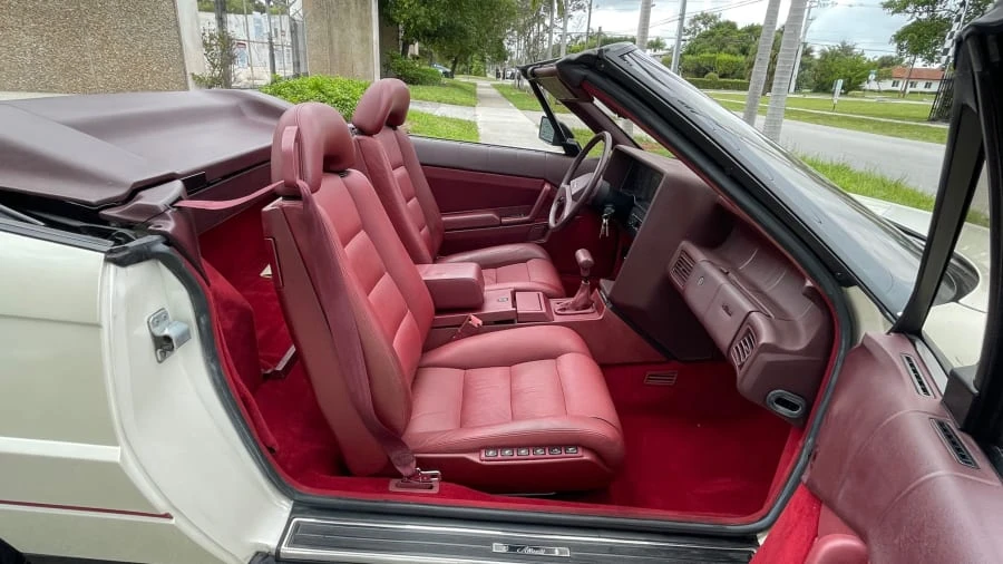 1989 Cadillac Allante - Image 10 of 26