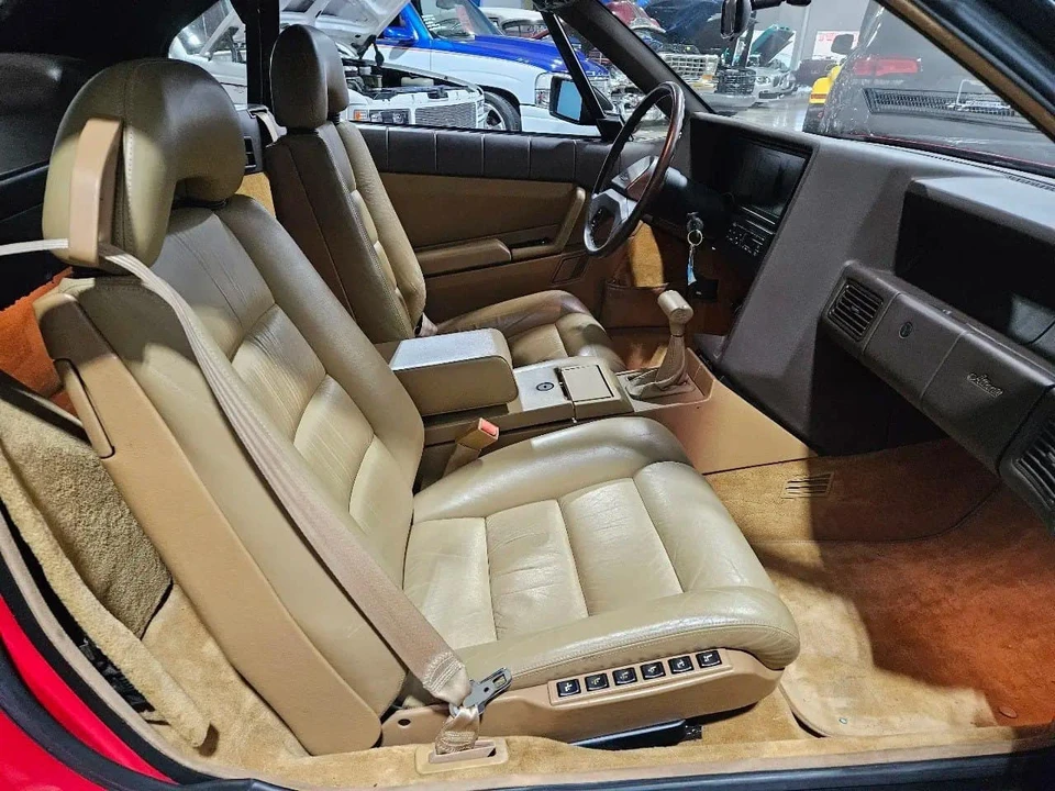 1989 Cadillac Allante - Image 2 of 10