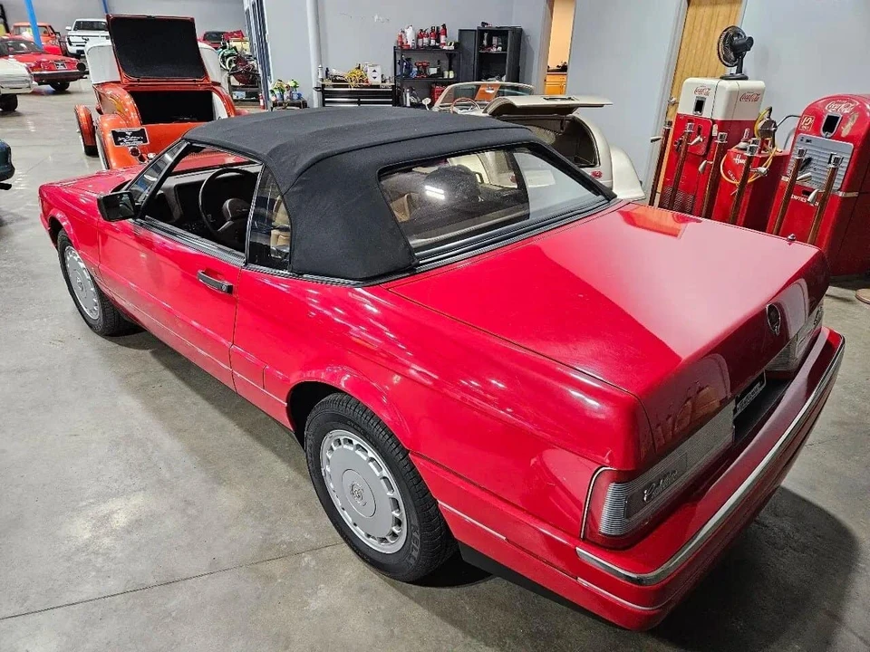 1989 Cadillac Allante - Image 4 of 10