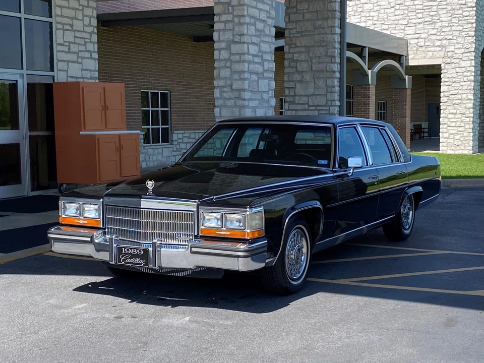 1989 Cadillac Brougham - Image 5 of 31
