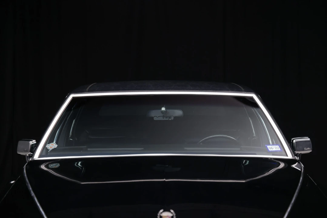1989 Cadillac Brougham - Image 14 of 31