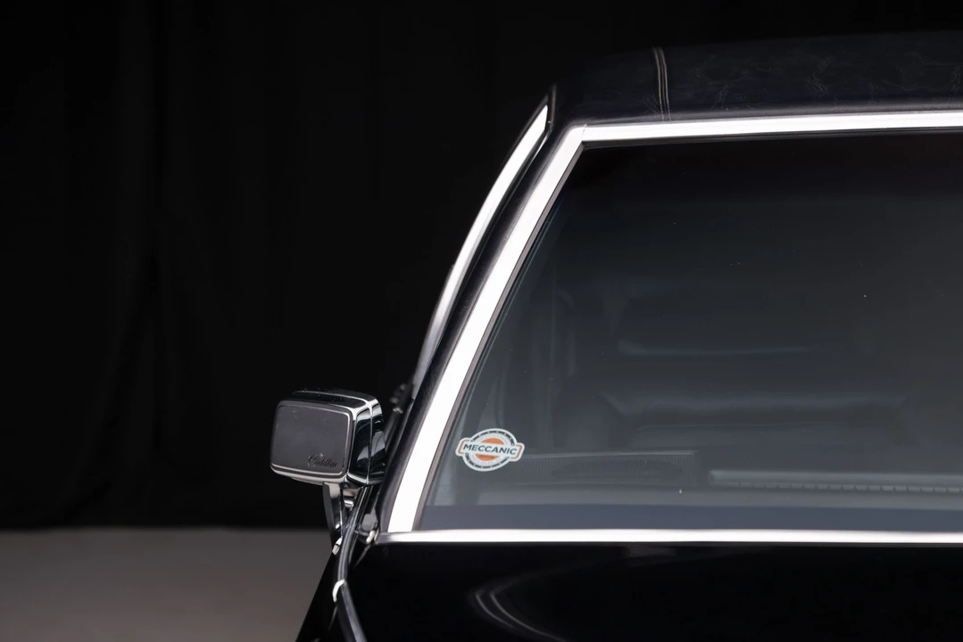 1989 Cadillac Brougham - Image 15 of 31