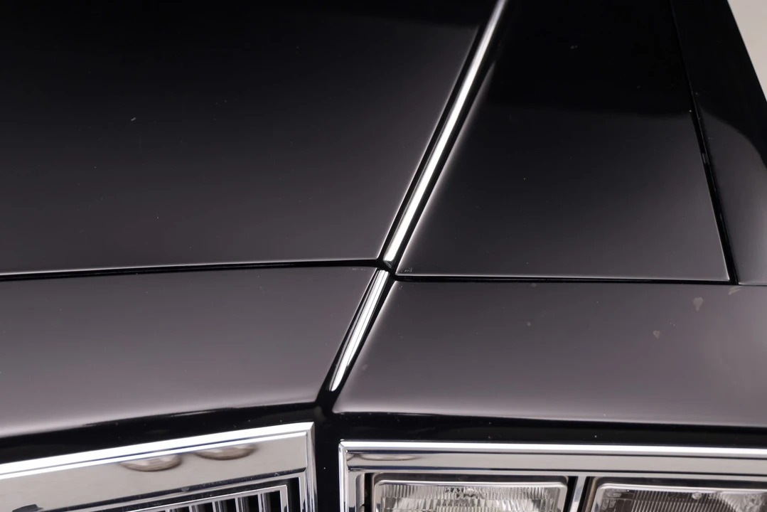 1989 Cadillac Brougham - Image 24 of 31