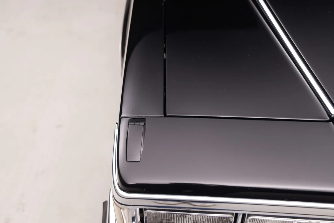 1989 Cadillac Brougham - Image 27 of 31