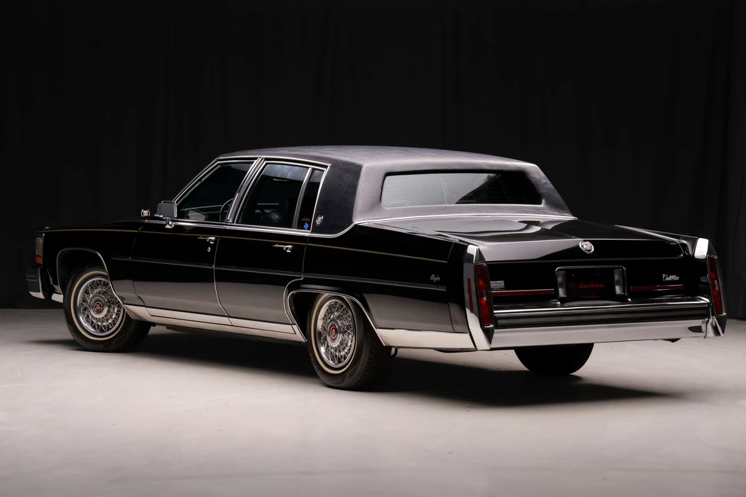 1989 Cadillac Brougham - Image 5 of 31