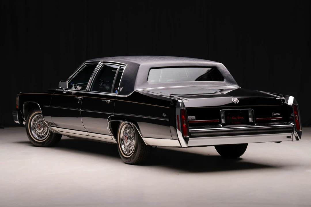 1989 Cadillac Brougham - Image 6 of 31