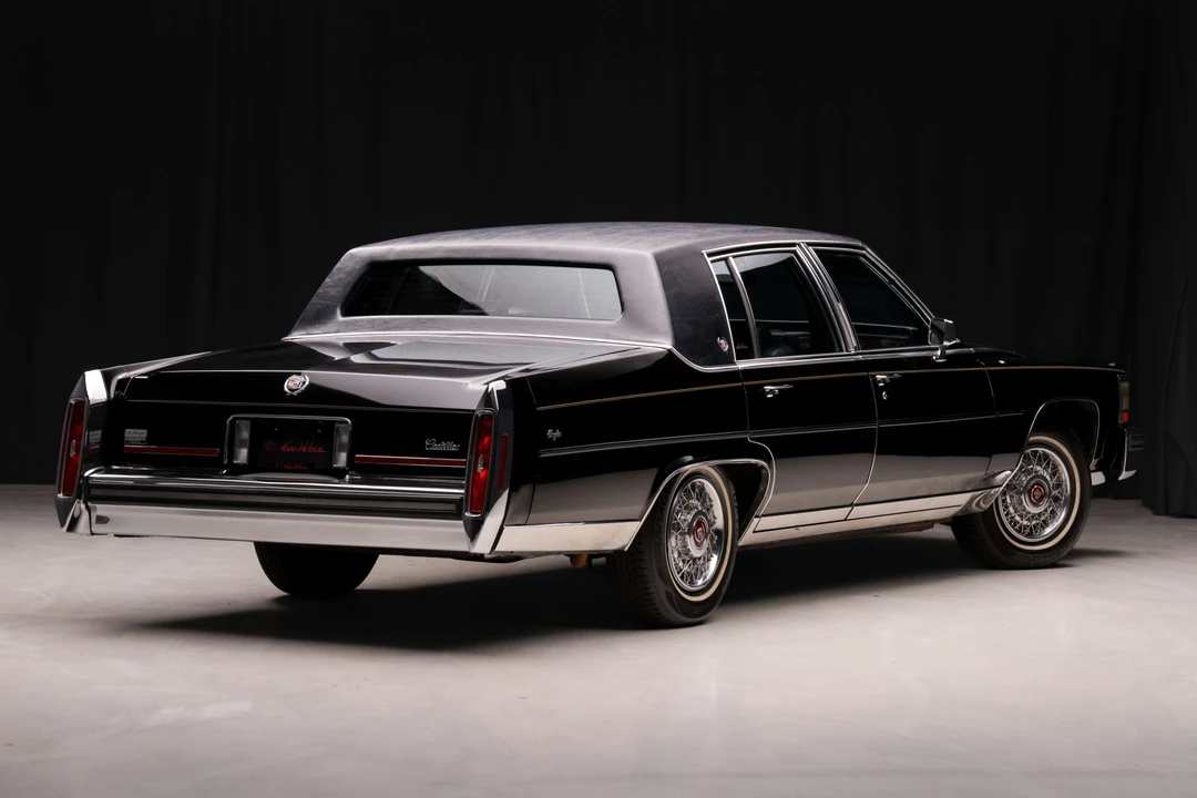 1989 Cadillac Brougham - Image 8 of 31