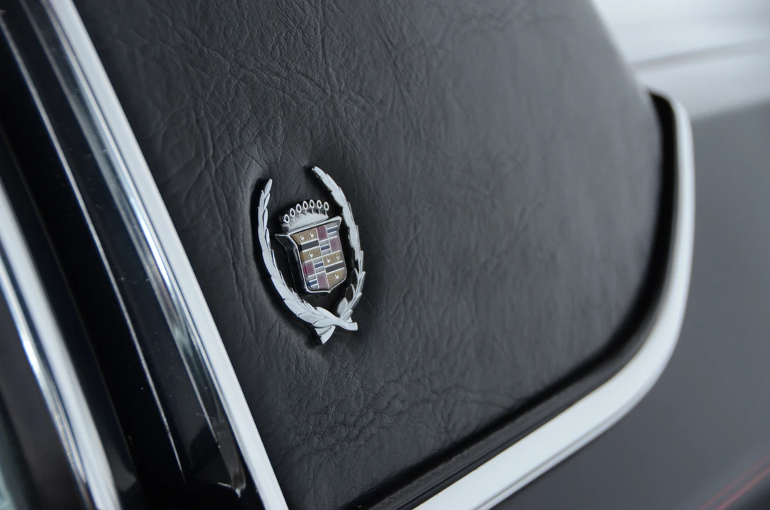 1989 Cadillac Brougham - Image 30 of 31