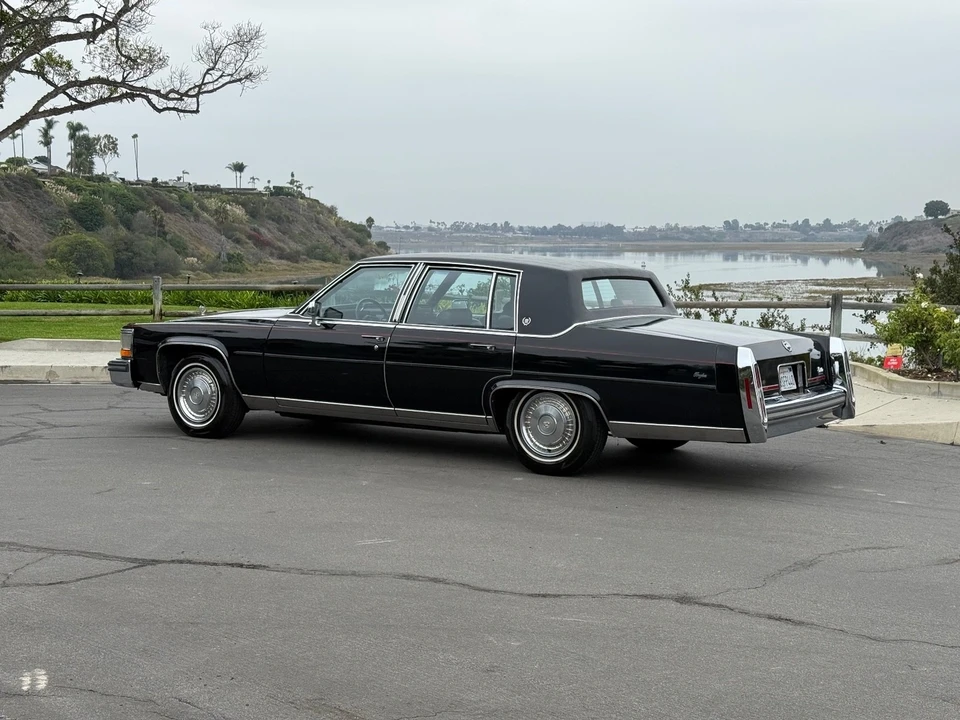 1989 Cadillac Brougham - Image 4 of 21
