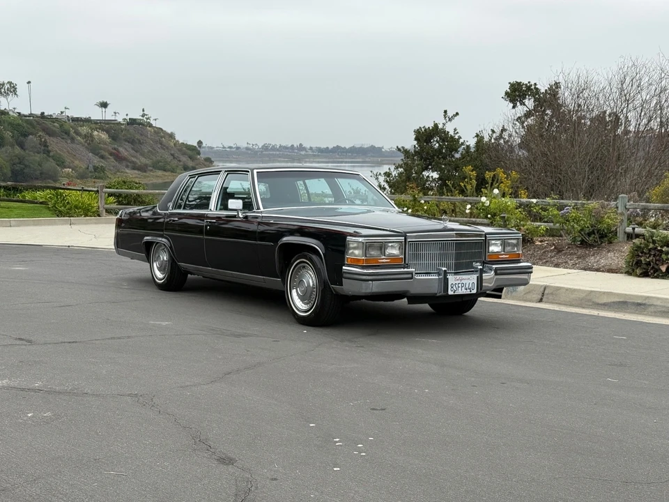 1989 Cadillac Brougham - Image 11 of 21
