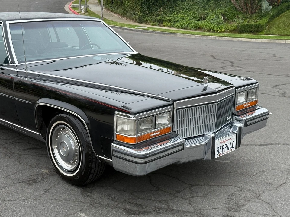 1989 Cadillac Brougham - Image 12 of 21