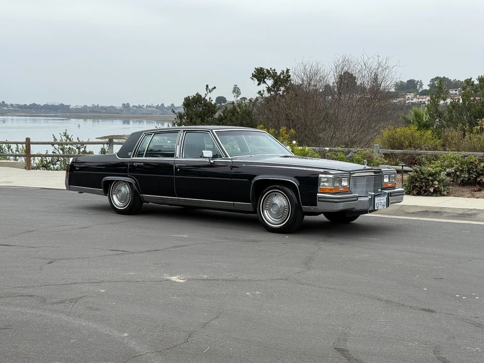 1989 Cadillac Brougham - Image 10 of 21