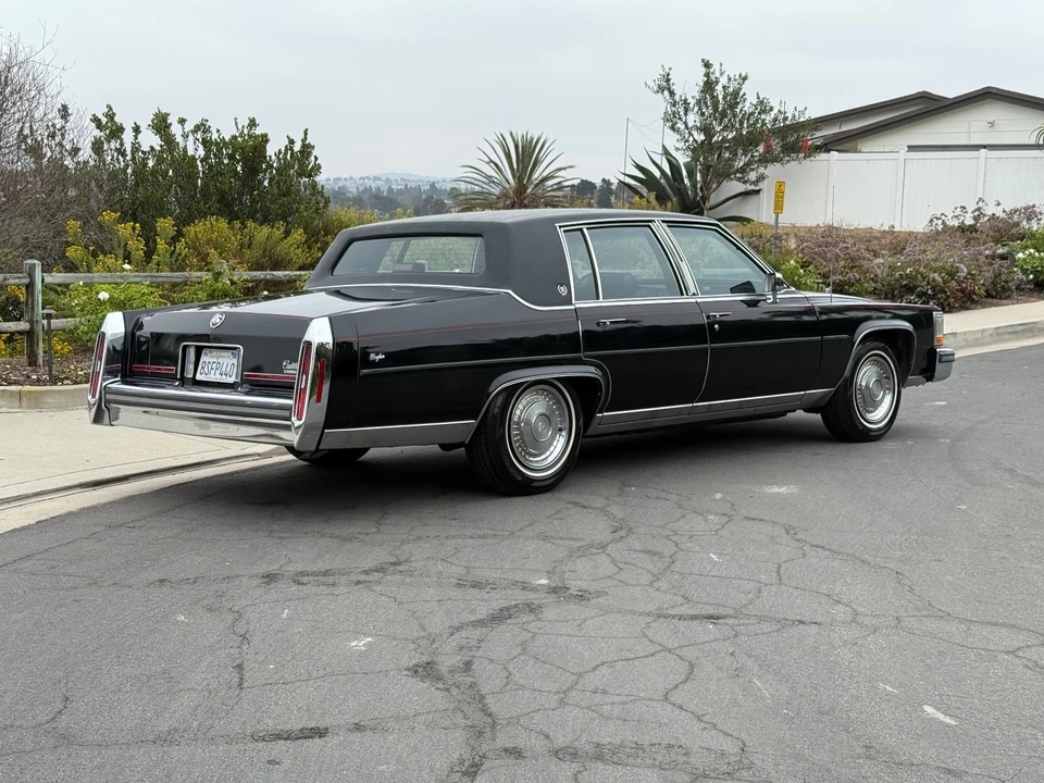 1989 Cadillac Brougham - Image 8 of 21