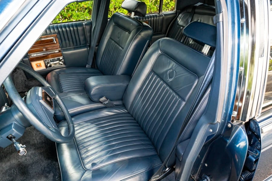 1989 Cadillac Brougham - Image 4 of 12