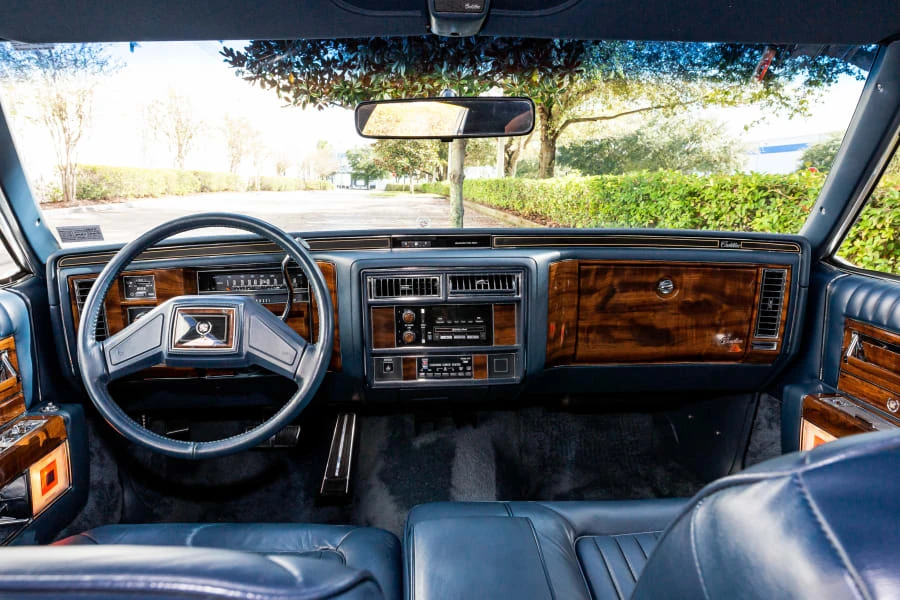 1989 Cadillac Brougham - Image 5 of 12