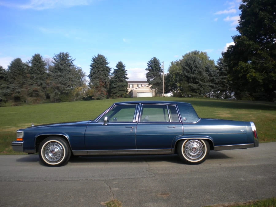 1989 Cadillac Brougham - Image 2 of 8