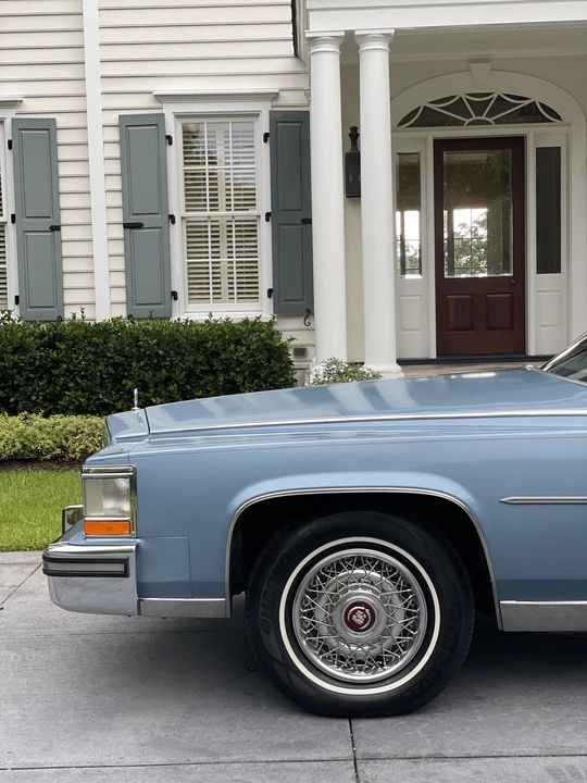 1989 Cadillac Brougham - Image 15 of 31
