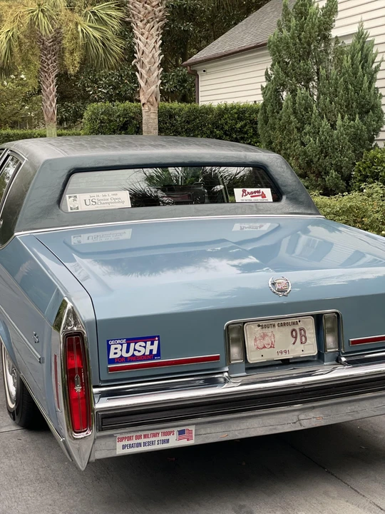 1989 Cadillac Brougham - Image 18 of 31