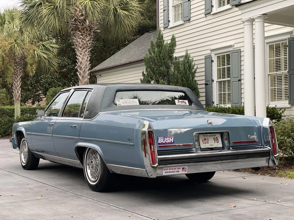 1989 Cadillac Brougham - Image 4 of 31