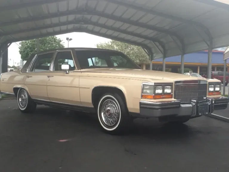 1989 Cadillac Brougham - Image 2 of 2