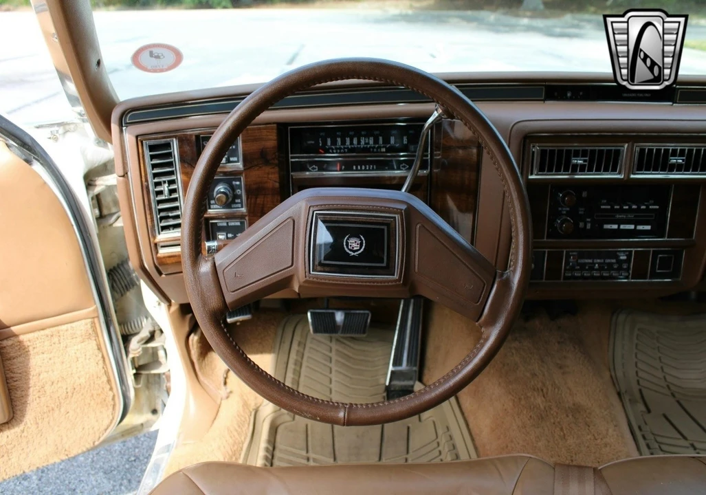 1989 Cadillac Brougham - Image 21 of 21